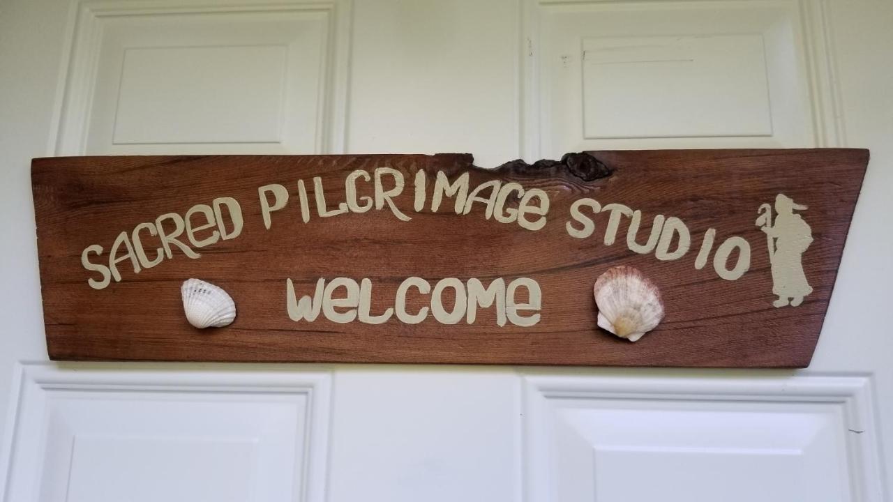 Гостьовий будинок Sacred Pilgrimage Studio Metchosin Екстер'єр фото